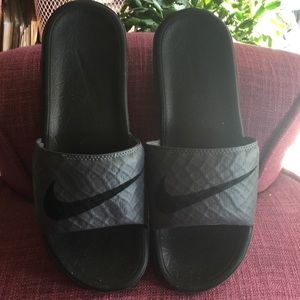 Dark Grey and Black NIKE Sandals Size 7